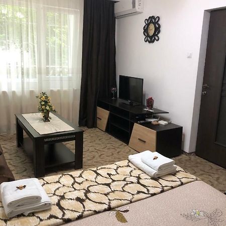 Apartament Ramo Apartment Bucureşti Ngoại thất bức ảnh