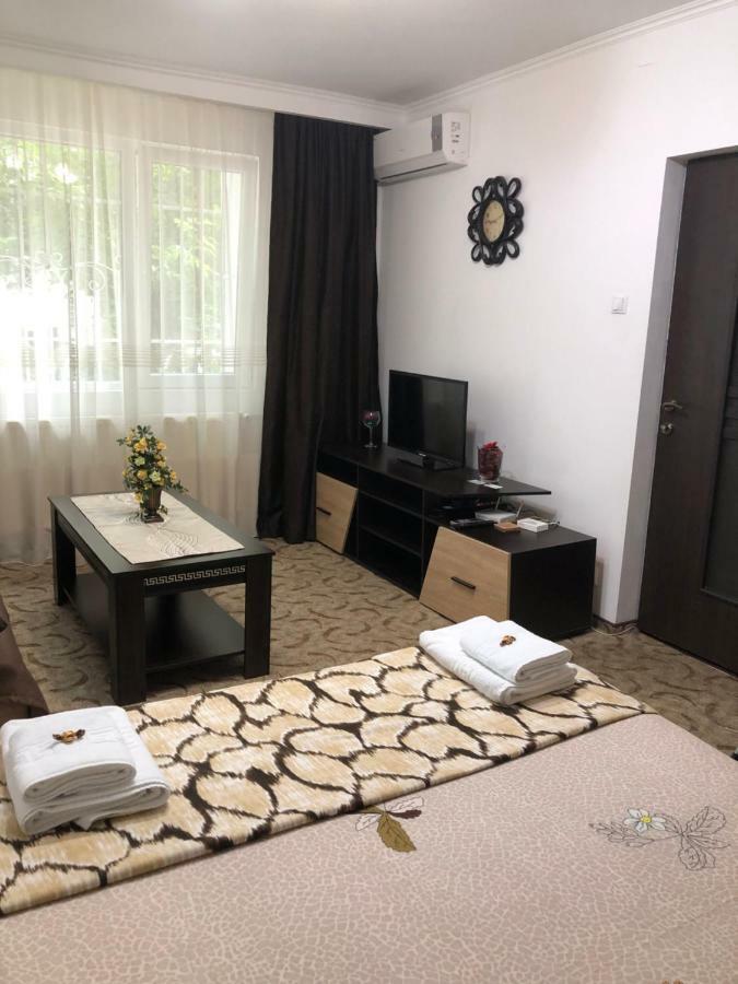 Apartament Ramo Apartment Bucureşti Ngoại thất bức ảnh